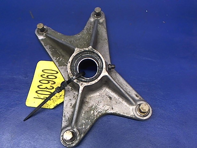 67040-12 Piper - FITTING - FORWARD TRUNNION LEFT