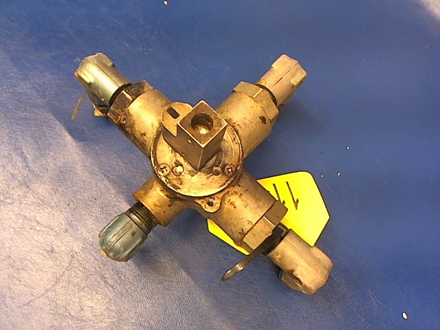 0855020-4 Cessna - VALVE ASSEMBLY - AUXILIARY FUEL SELECTOR