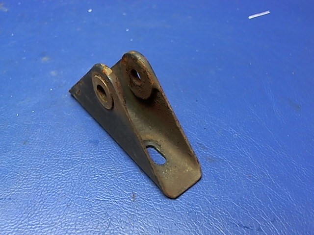 24039-00 Piper - BRACKET- EXHAUST STACK HANGER