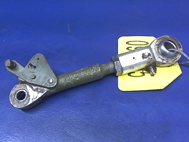 67797-05 Piper - LINK ASSEMBLY - Main gear truss RH