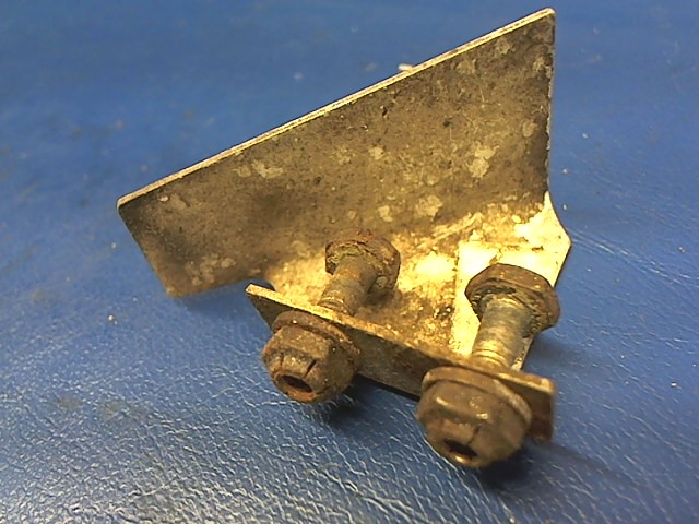 37732-00 Piper - BRACKET - Gear switch left