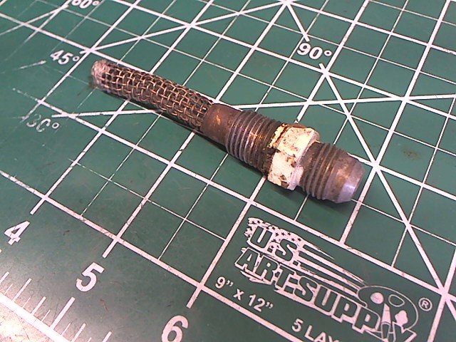 0422130 Cessna - STRAINER -FUEL TANK (FINGER)