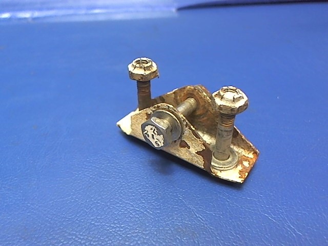 67091-00 Piper - Bracket-Main Gear Door