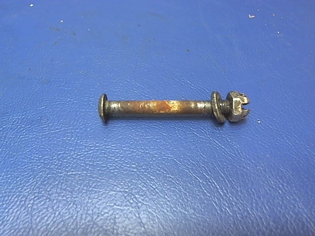 400 880 Piper - BOLT - (AN23-28)