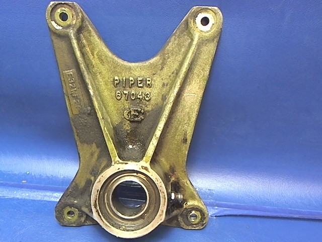 67042-12 Piper - FITTING ASSEMBLY - Aft Trunnion