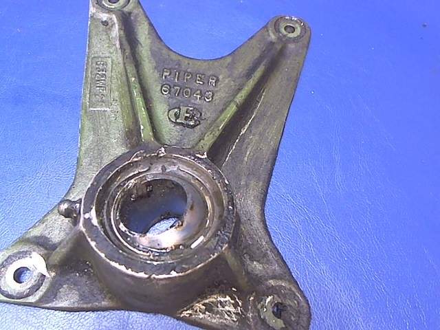 67042-12 Piper - FITTING ASSEMBLY - Aft Trunnion