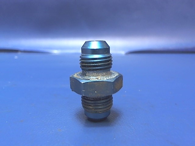 476 662 Piper - NIPPLE- (AN816-6D)