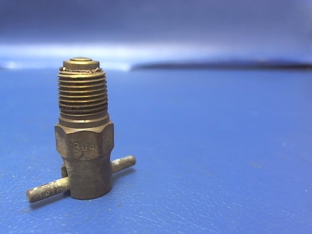 492 022 Piper - Drain - Fuel Tank - CCA1550 - Pet-Cock Type