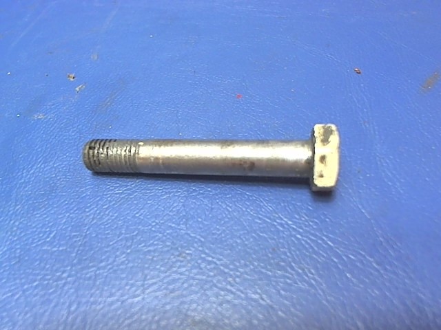 400 166 Piper - BOLT- (AN5-23)