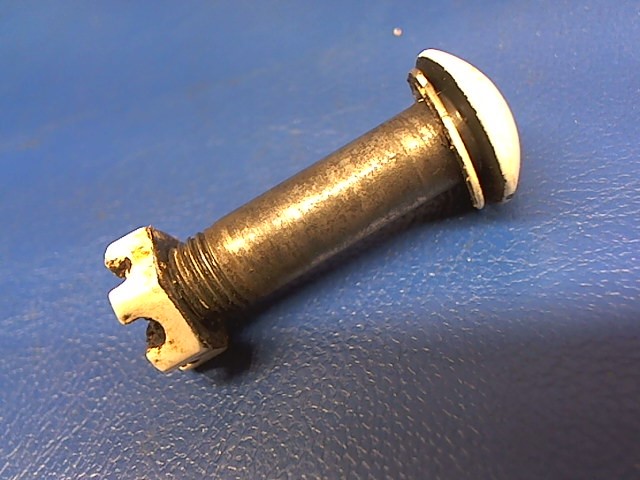 400 757 Piper - CLEVIS BOLT - (AN26-21)