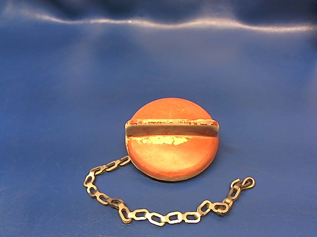 0426015-1 Cessna - CAP-FUEL TANK W/ CHAIN (NON-VENTED) - See details