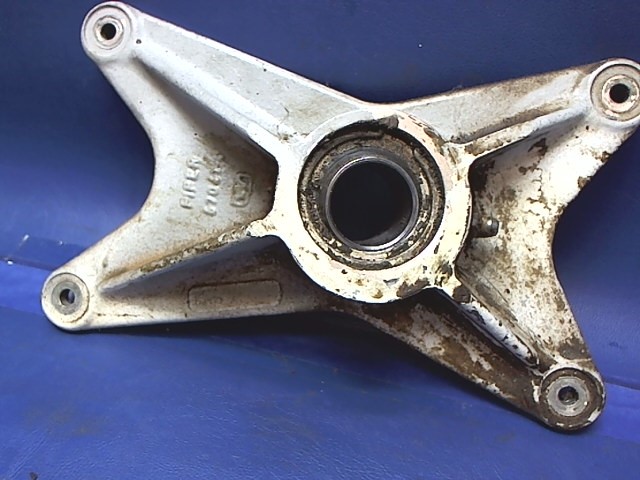 67040-12 Piper - Fitting - Forward Trunnion LH