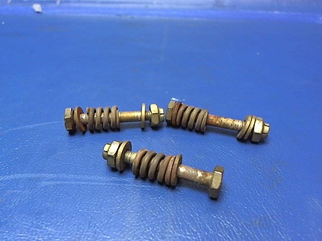 NPN Cessna - Bolt - Muffler Attach w/ Spring QTY 3