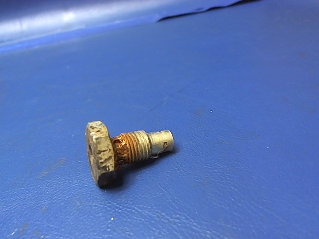 610082 Mooney - DRAIN-FUEL TANK