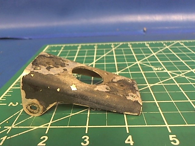 37511-32 Piper - CHANNEL - Actuation support