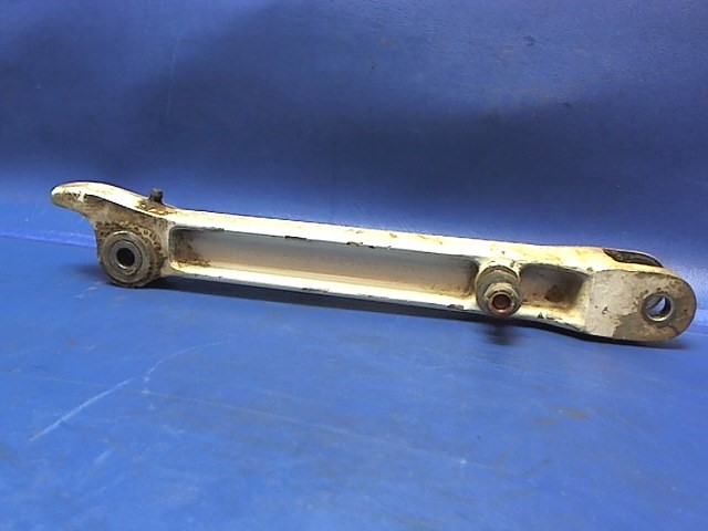 0841103-8 Cessna - Side Link - Lower RH