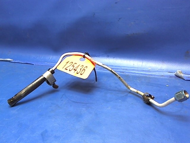 0800106-352 Cessna - LINE -BREATHER (SEE DETAILS)