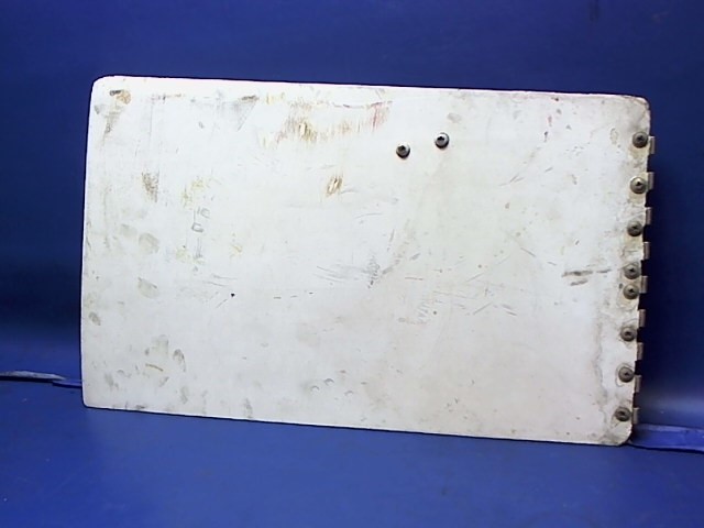 67090-10 Piper - DOOR-Main gear left LH (Patched by the bracket see photos - see photos)