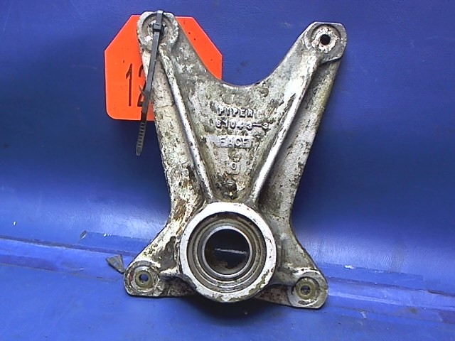 67042-12 Piper - FITTING - Aft trunnion