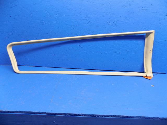 0811277-2 Cessna - TRIM-PICTURE WINDOW -RH (See details)