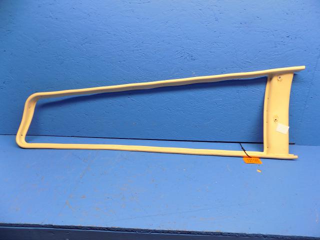 0811277-3 Cessna - TRIM-PICTURE WINDOW LH