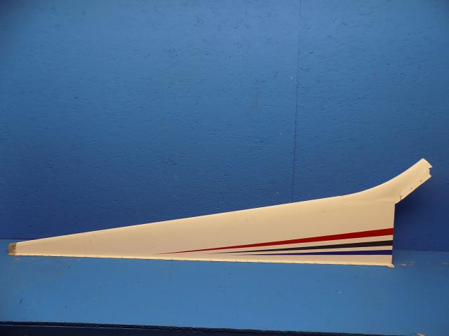 0531019-8 Cessna - Dorsal Fin - (Top fairing cracked - see photos)