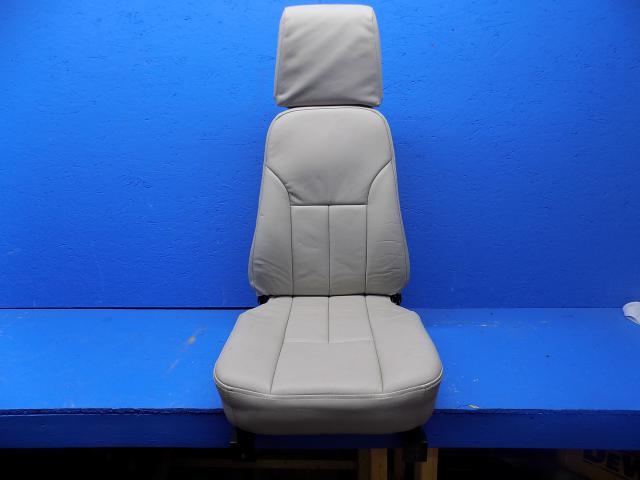 NPN Piper - Seat - Center Aft Facing LH or RH (Light Grey Leather) See Details