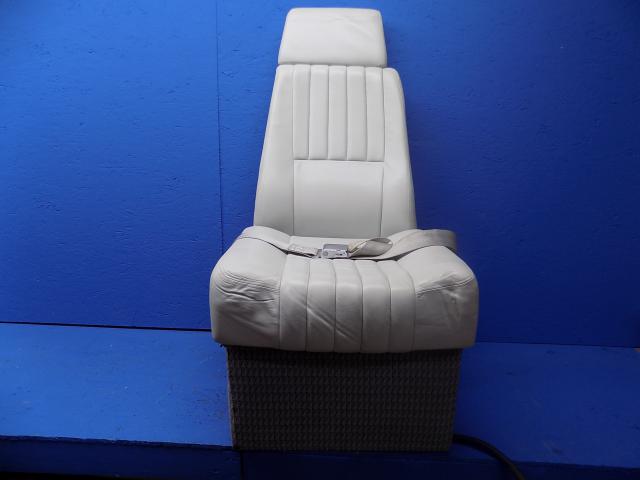 53488-05 Piper - Seat - Toilet with hinged cushion
