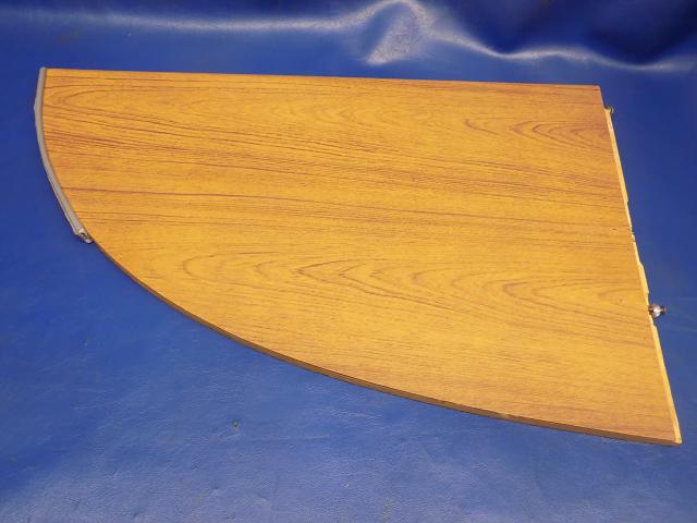 580-837 Piper - DIVIDER- Storage and refreshment (PS50135-3) REMOVED FROM THE LH SIDE