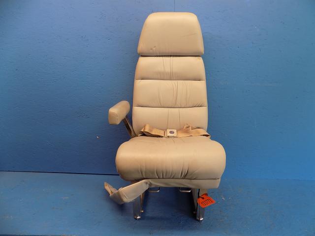 5619154-10 Cessna - SEAT ASSEMBLY AFT FACING RECLINING RH (Leather) - See details