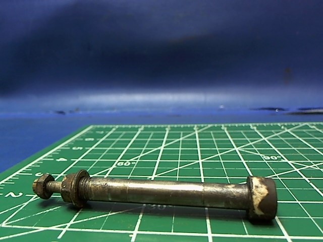 0841000-92 Cessna - Bolt - (Attach side link &amp; door strut link assembly to main gear)