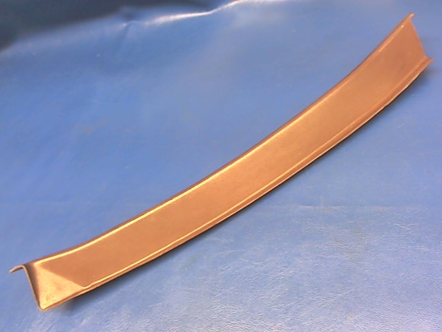 63126-04 Piper - TRIM STRIP - Window post right