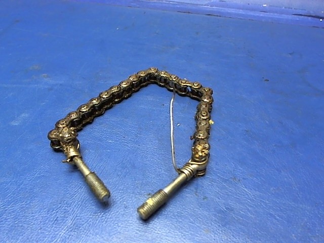 0860175-4 Cessna - FLAP CHAIN