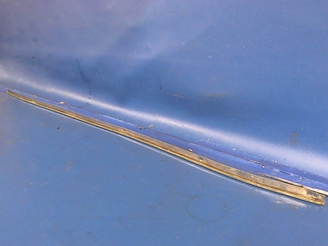 0811573-31 Cessna - RETAINER- MAIN DOOR