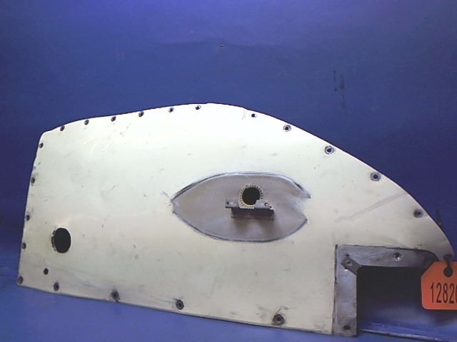 0823413-32 Cessna - FAIRING RH - LOWER TIP TANK w/0823403-2 SUPPORT - VENT SHIELD