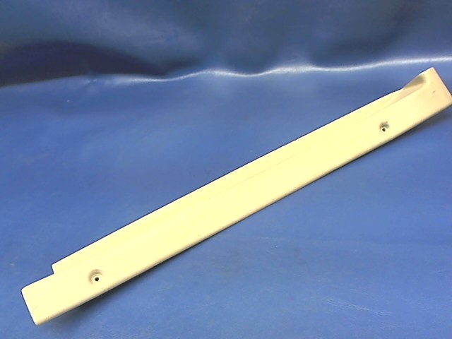 63126-00 Piper - Trim Strip-Window Post Right