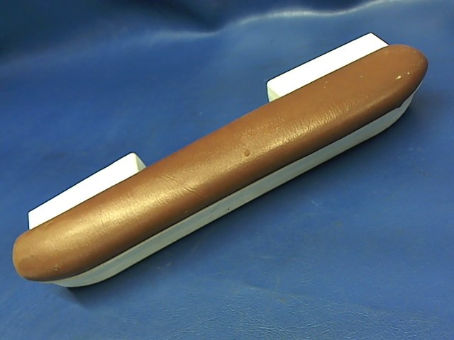 1414082-7 Cessna - Armrest(See Details)