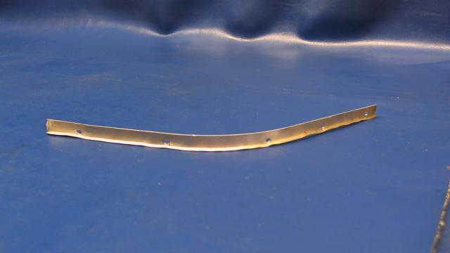 0861117-1 Cessna - RETAINER - COVER LH