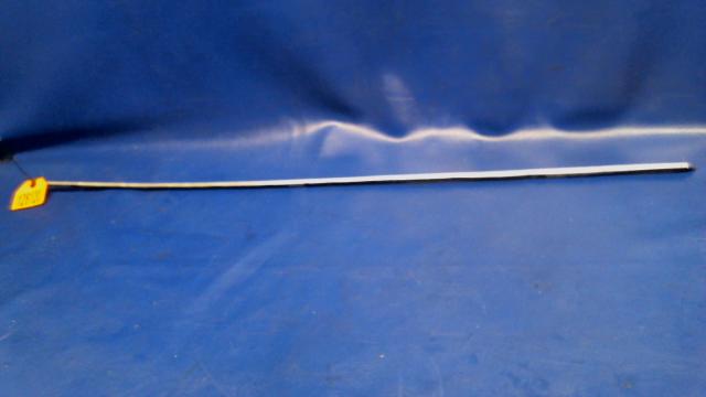 0811048-2 Cessna - RETAINER-RH LWR