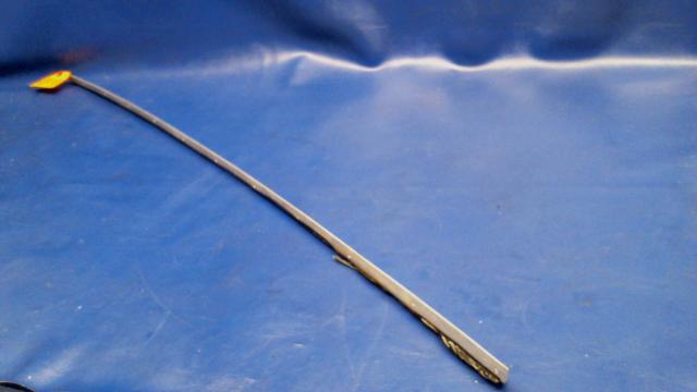 0811228-1 Cessna - RETAINER-LH UPR