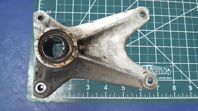 67042-13 Piper - FITTING - Aft trunnion