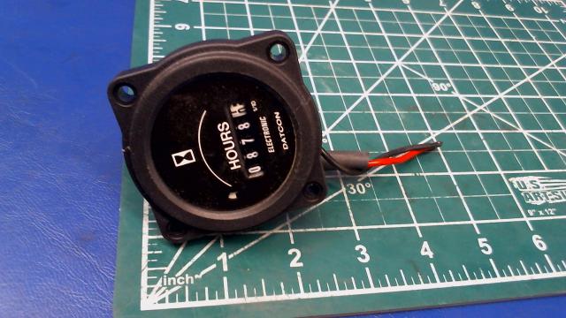 100690 Datcon - Hobb - Hour Meter Model 873 1B (TT = 878.0)