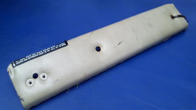 76205-00 Piper - Channel-Shin Guard Left