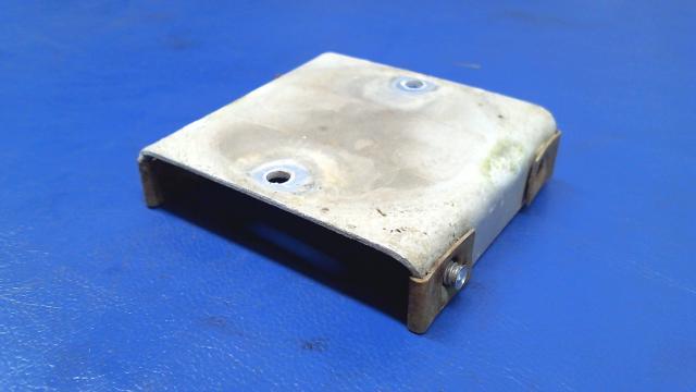 63515-00 Piper - Bracket - Fin Antenna