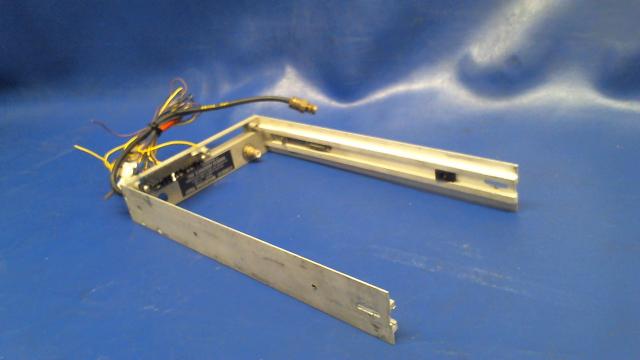 NPN Narco - TRAY - COM810 MOUNTING (Missing front clips - See photos)