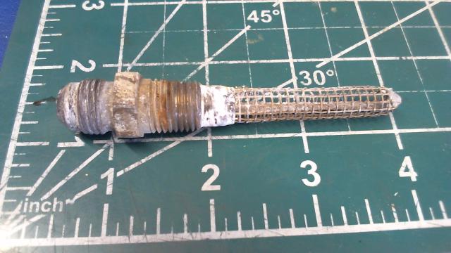 0422130 Cessna - Strainer - Fuel Tank (Finger)
