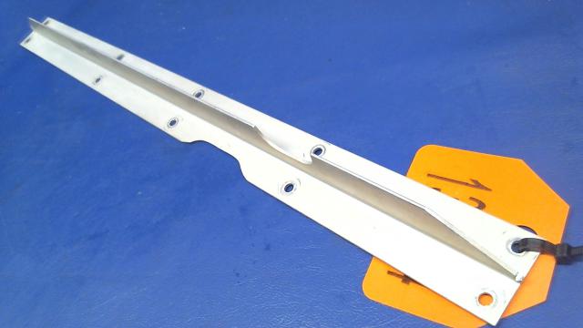 0410236-2 Cessna - Stiffener - RH Inboard Seat Rail (Cracked - See details)