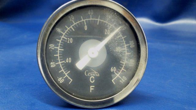 C668507-0101 Cessna - Gauge - Outside Air Temperature Gage OAT (Fogged lens)