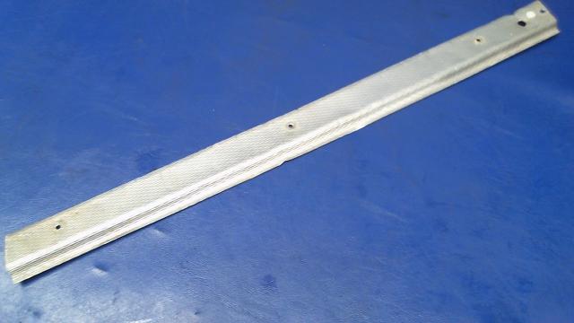 69189-00 Piper - SILL - Cargo door