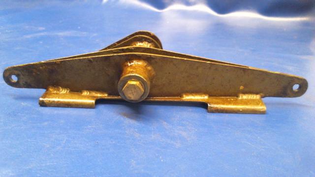 1221087-2 Cessna - Bellcrank-Aileron RH